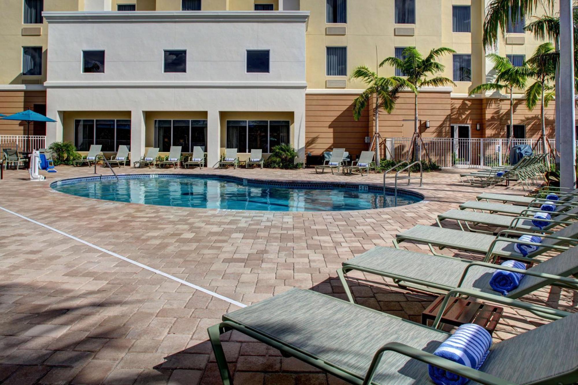 Hampton Inn And Suites Coconut Creek West Dixie Bend Exterior foto